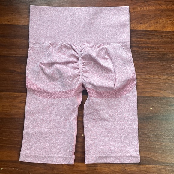 NWOT Power Gym Store Scrunch Butt Biker Shorts - Picture 2 of 2